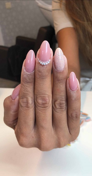beautiq bliss Melissa Mannaerts gelnagels behandeling